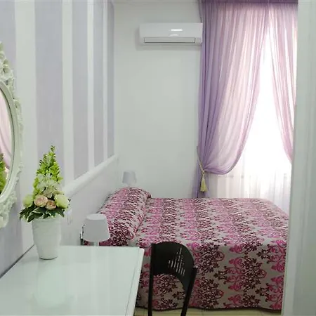 فندق Orsa Maggiore نابولي