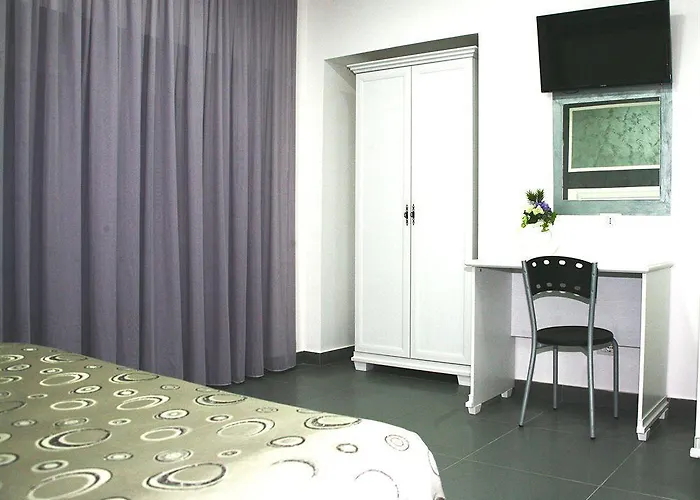 Отель Orsa Maggiore Неаполь